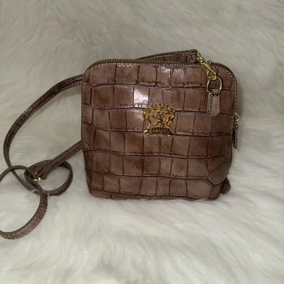 Chic Crocodile-Embossed Brown Crossbody Bag - Picture 1 of 5